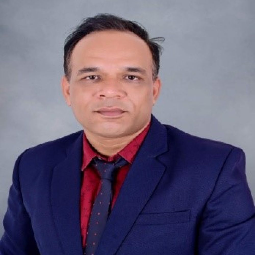 Dr Vineet
